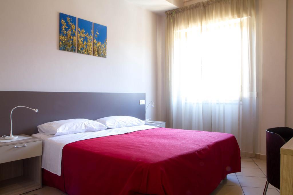Il Fiore In Una Stanza Itri Habitación foto